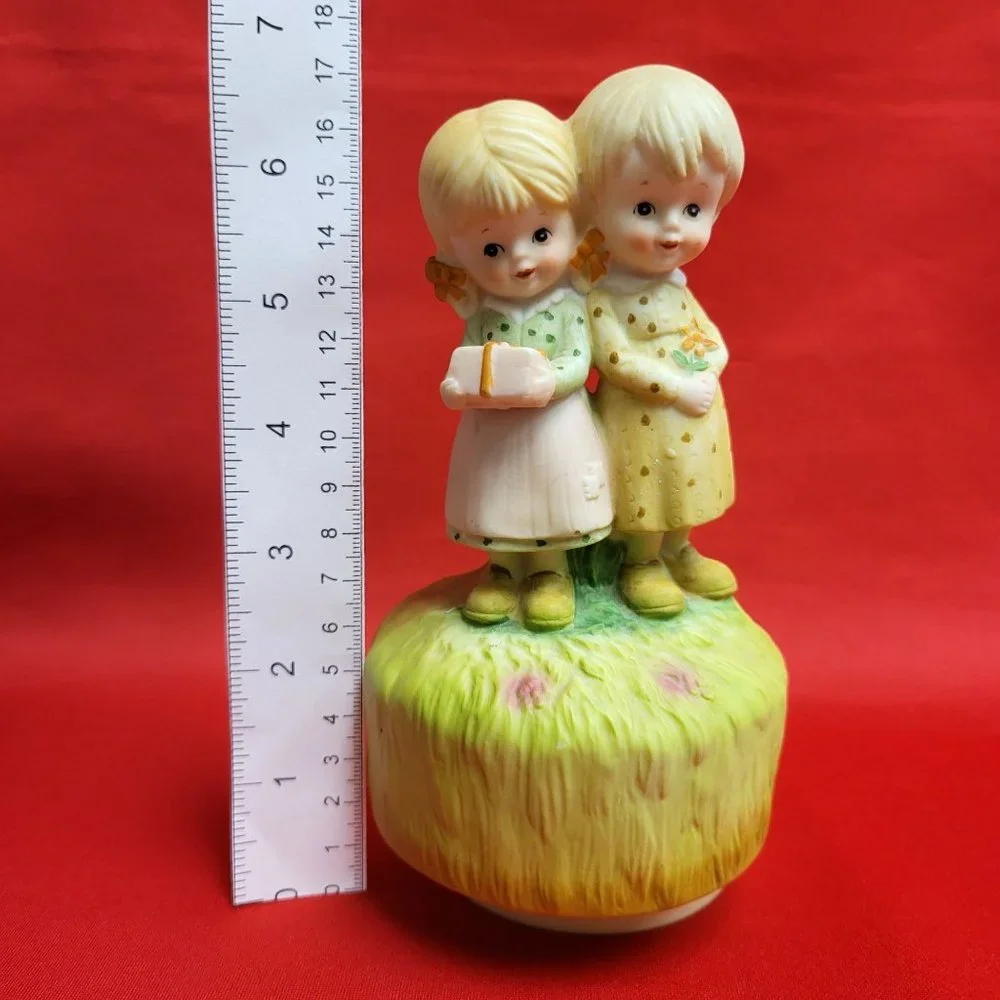 Vintage Sankyo Two Young Girls Music Box Plays The Impossible Dreams